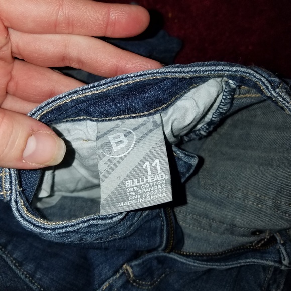 Women's Jean Shorts - Picture 4 of 4